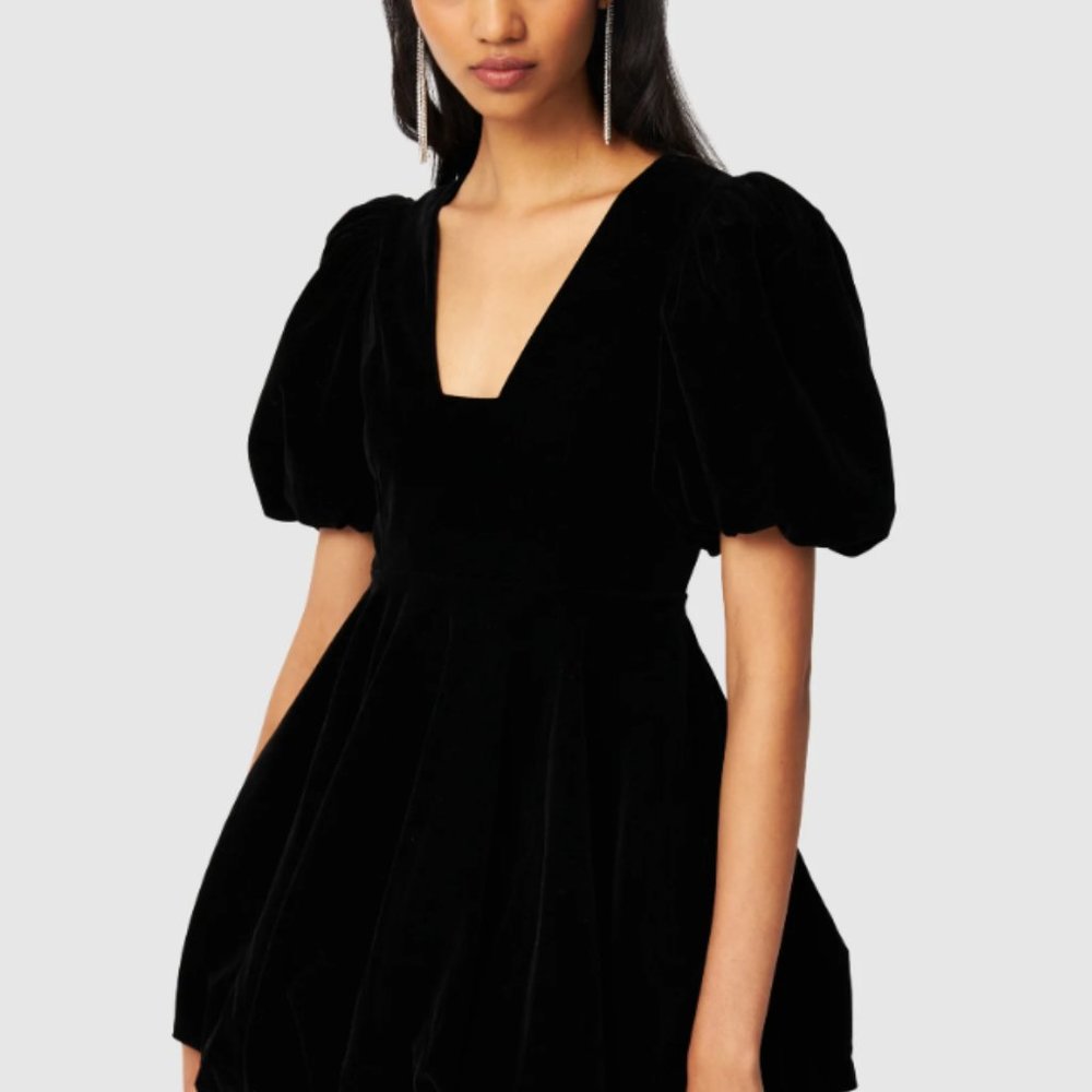 Par Violet National Anthem Dress Black Velvet sz M NWT